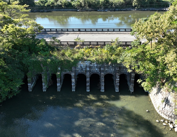 写真：めがね橋群