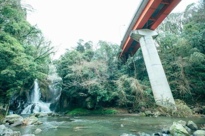 写真：竜宮滝と竜宮大橋