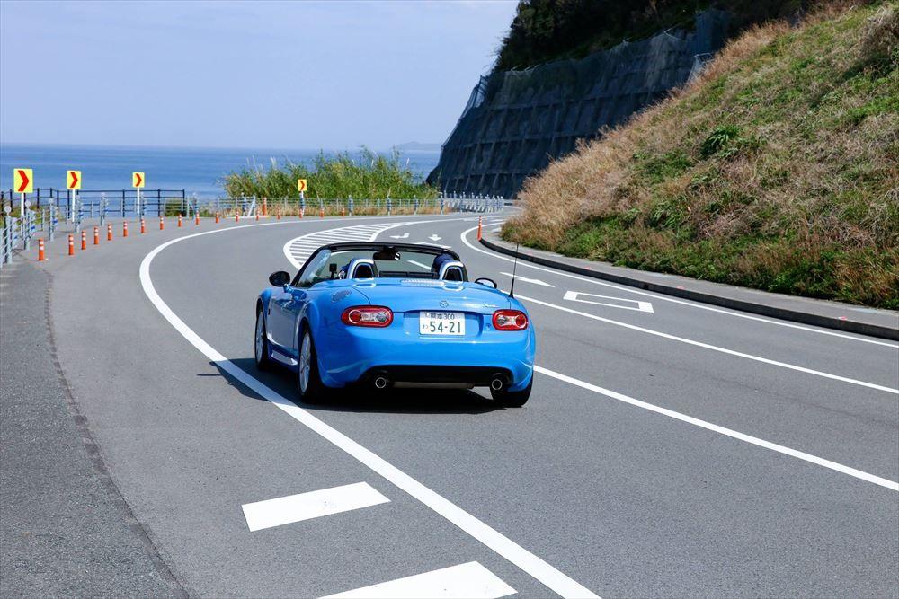 写真：オープンカー