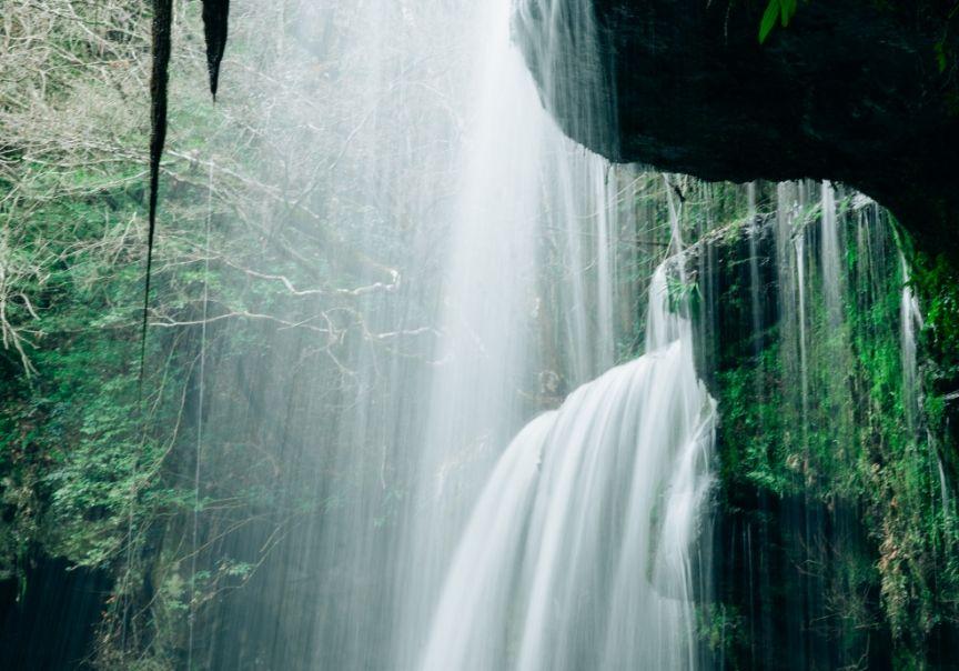 画像:滝の近くまでいきます