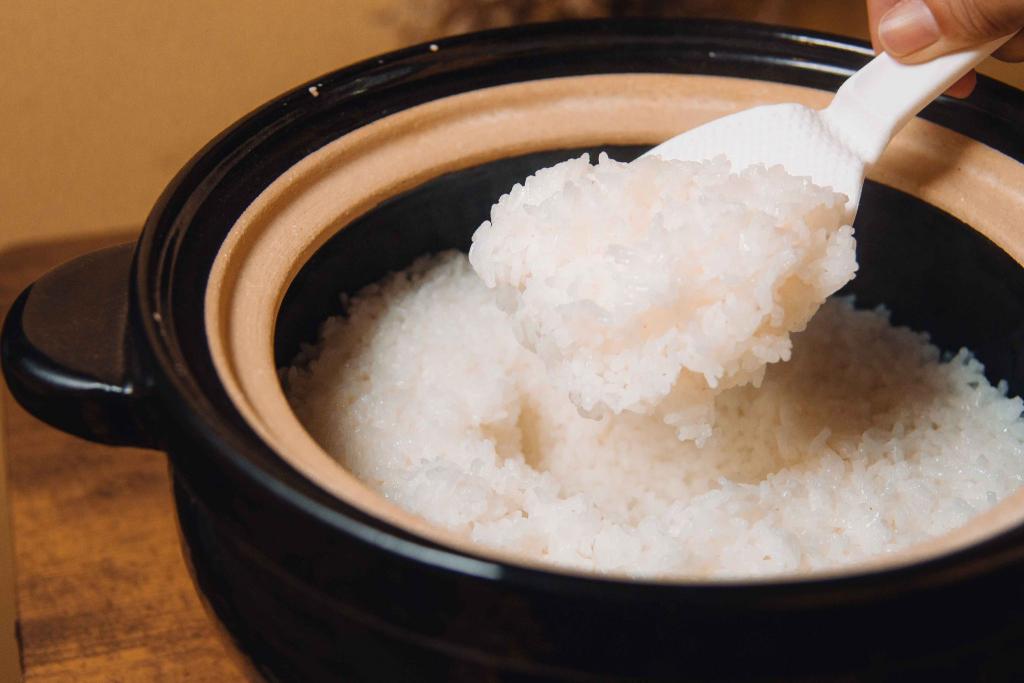 うさぎ農園で育てた自家製米ヒノヒカリの炊き立てご飯
