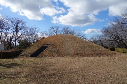 画像：宇賀岳古墳