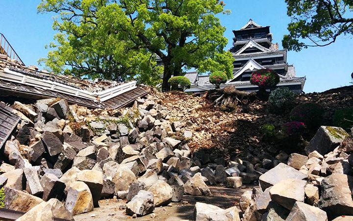 Damage to Kumamoto Castle immediately post-earthquakes, 2016