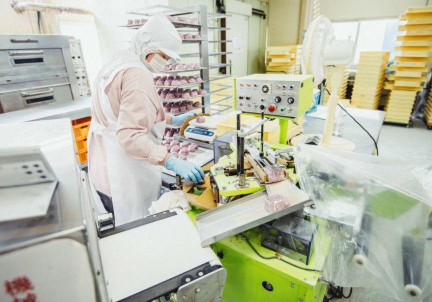 写真：梱包していく様子