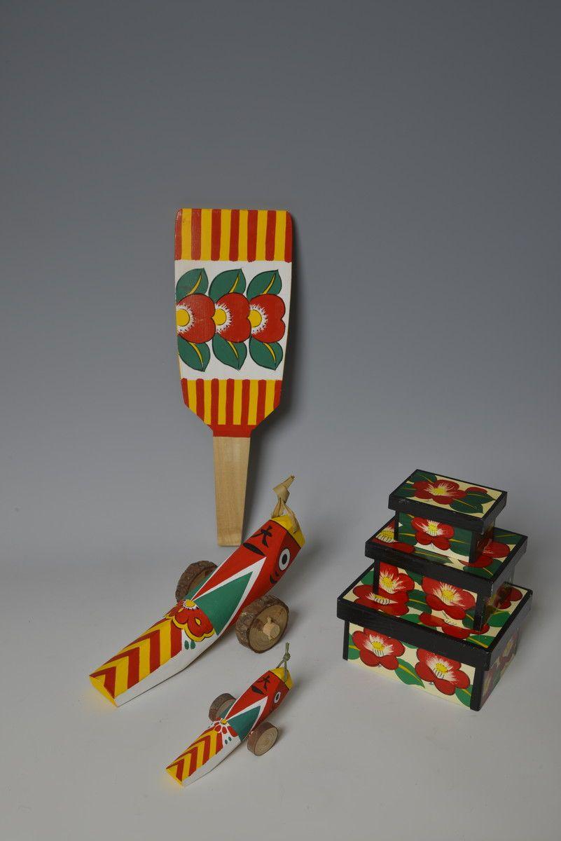 画像：きじ馬・花手箱・羽子板