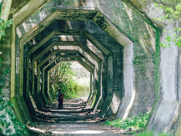 八角形トンネルの画像
