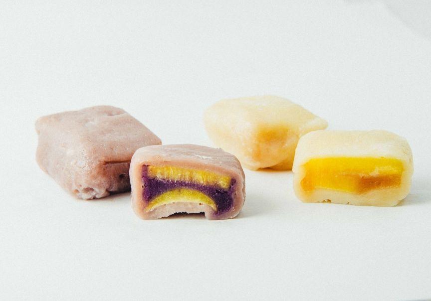 写真：餡の味も紫あんや白あん