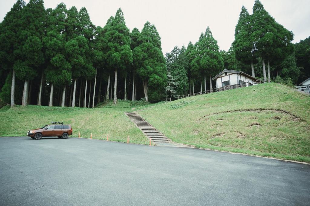 写真：坂ノ下菅原神社の駐車場