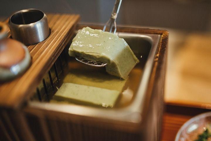写真：水前寺菜を使った湯豆腐