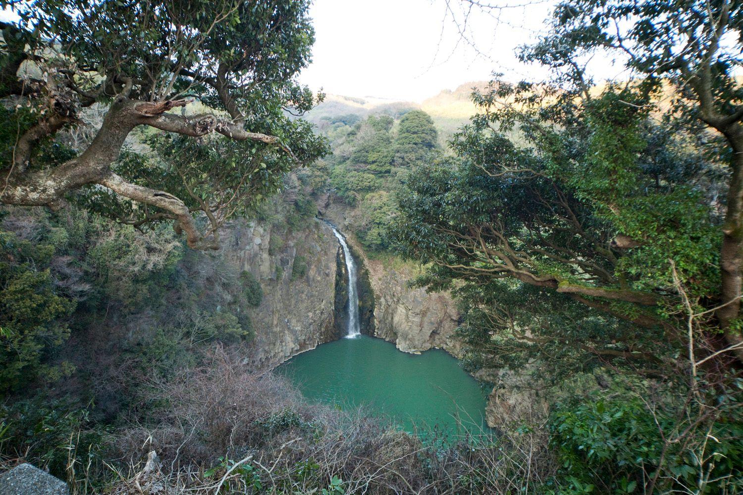 数鹿流ヶ滝 すがるがたき 観光地 公式 熊本県観光サイト もっと もーっと くまもっと