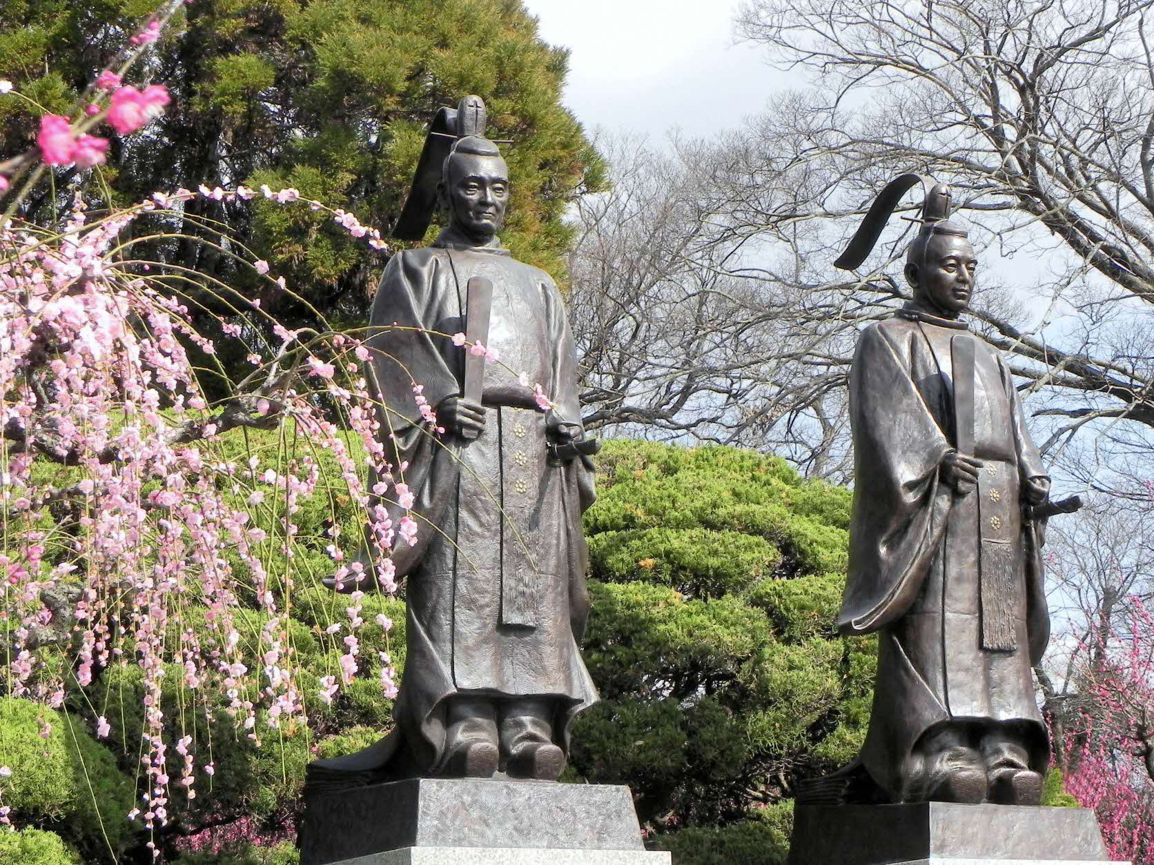 Hosokawa Tadatoshi bronze statue