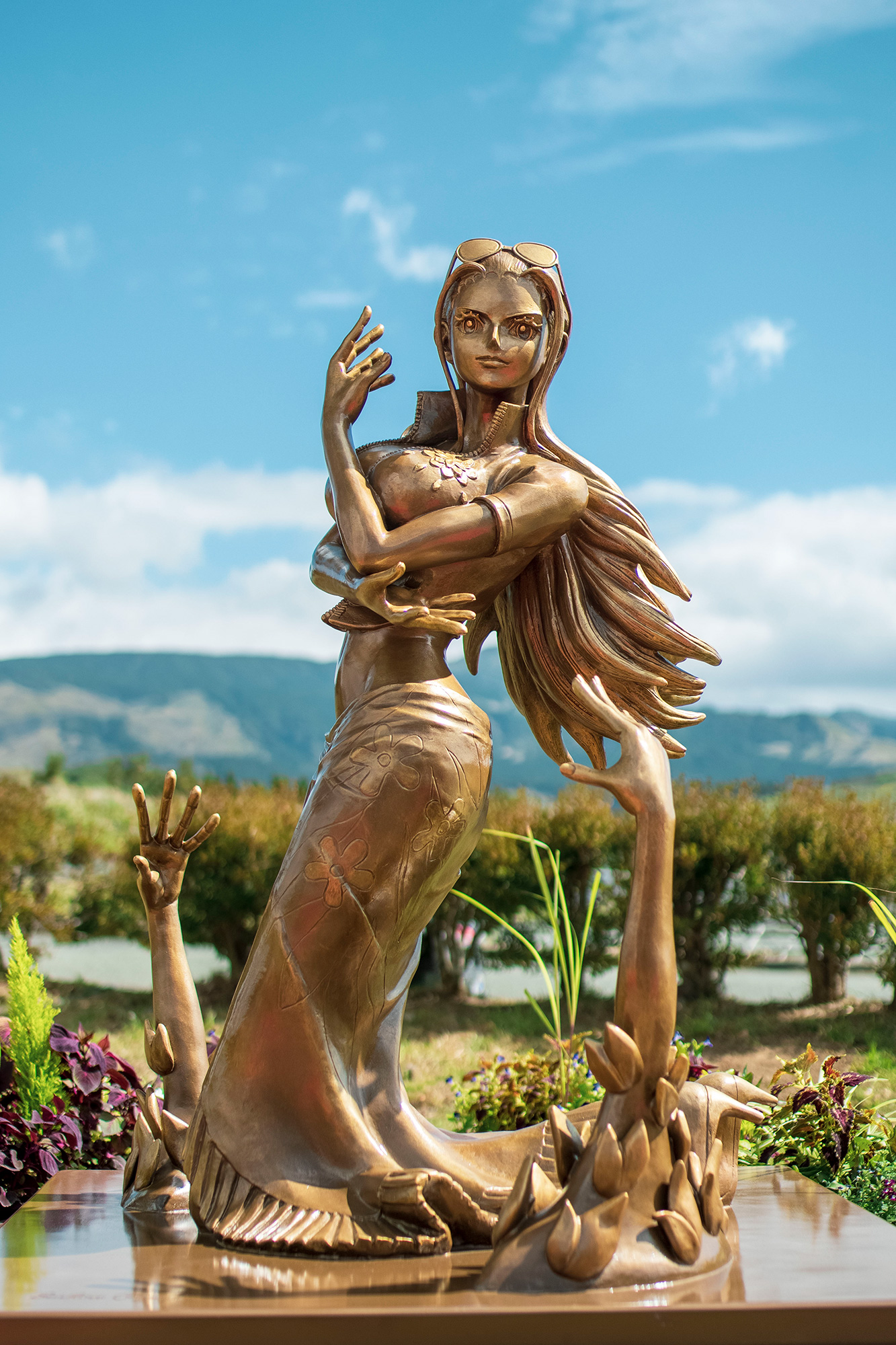 Robin statue — ONE PIECE Kumamoto Revival Project