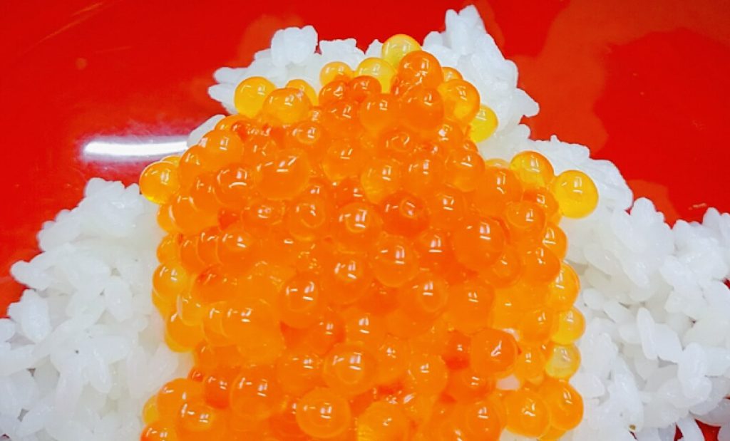 ヤマメの卵の醤油漬けと白米