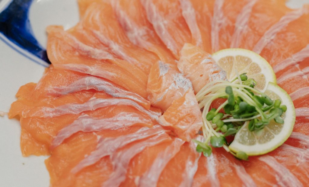 ニジマスのお刺身