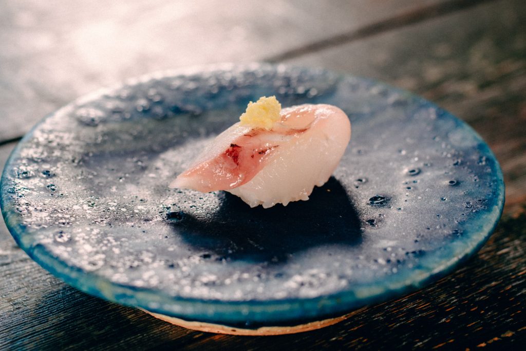 寒ビラメの寿司