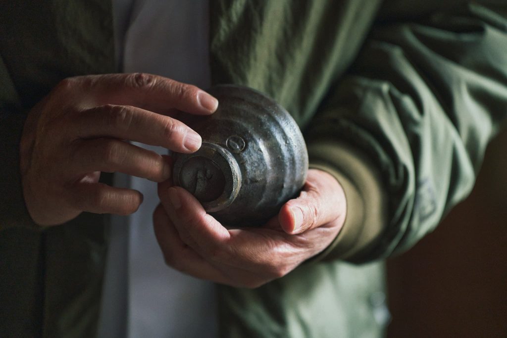 器の裏のサイン