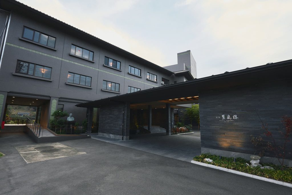 翠嵐楼と球磨川