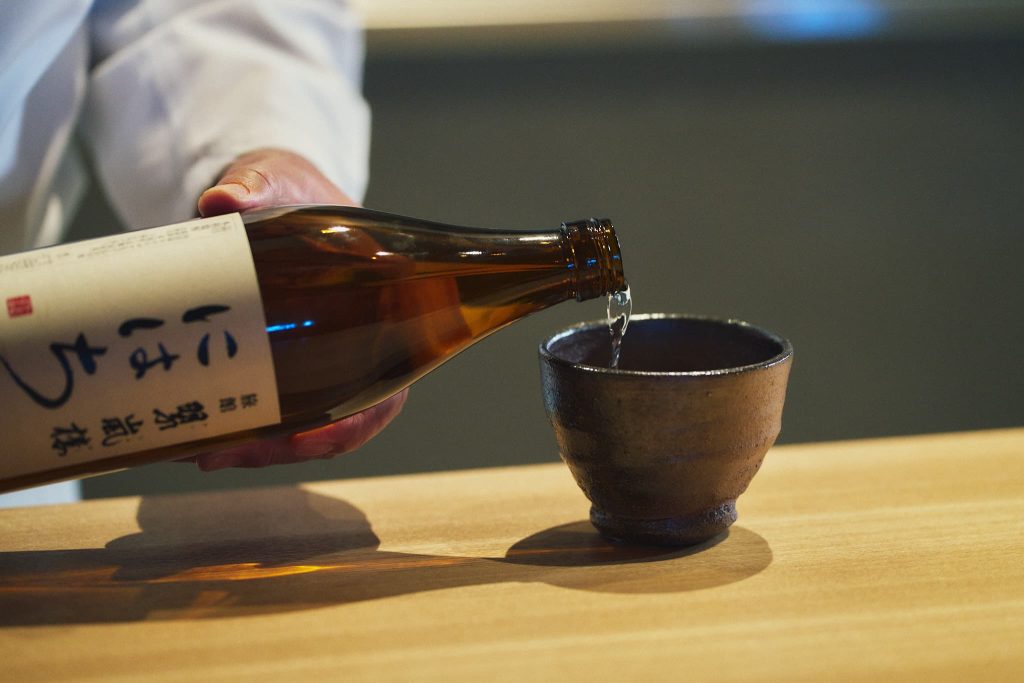 温泉焼酎「にはち蔵」を温泉ボールで