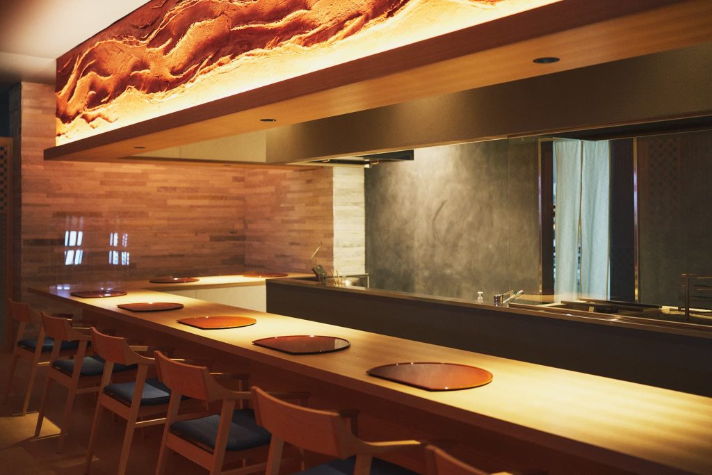 新設のカウンター席