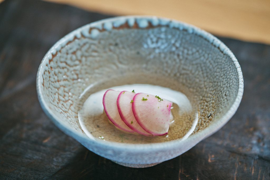 一品目の仕上げ