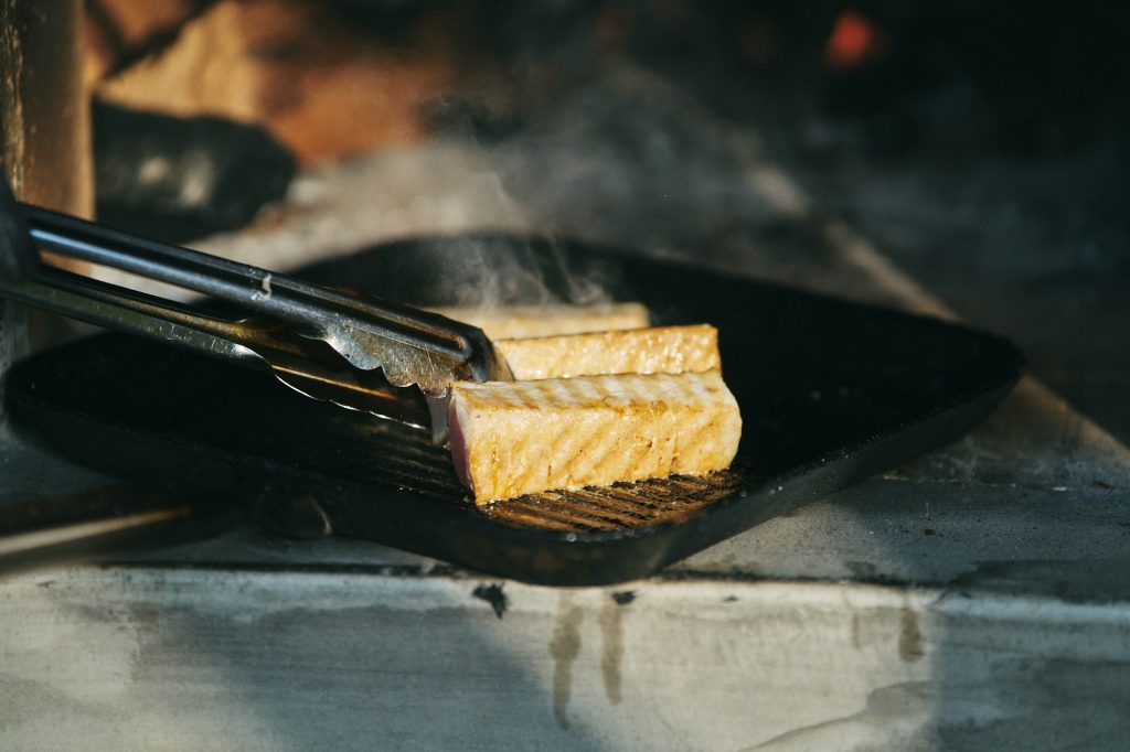 リゾットをサーブ