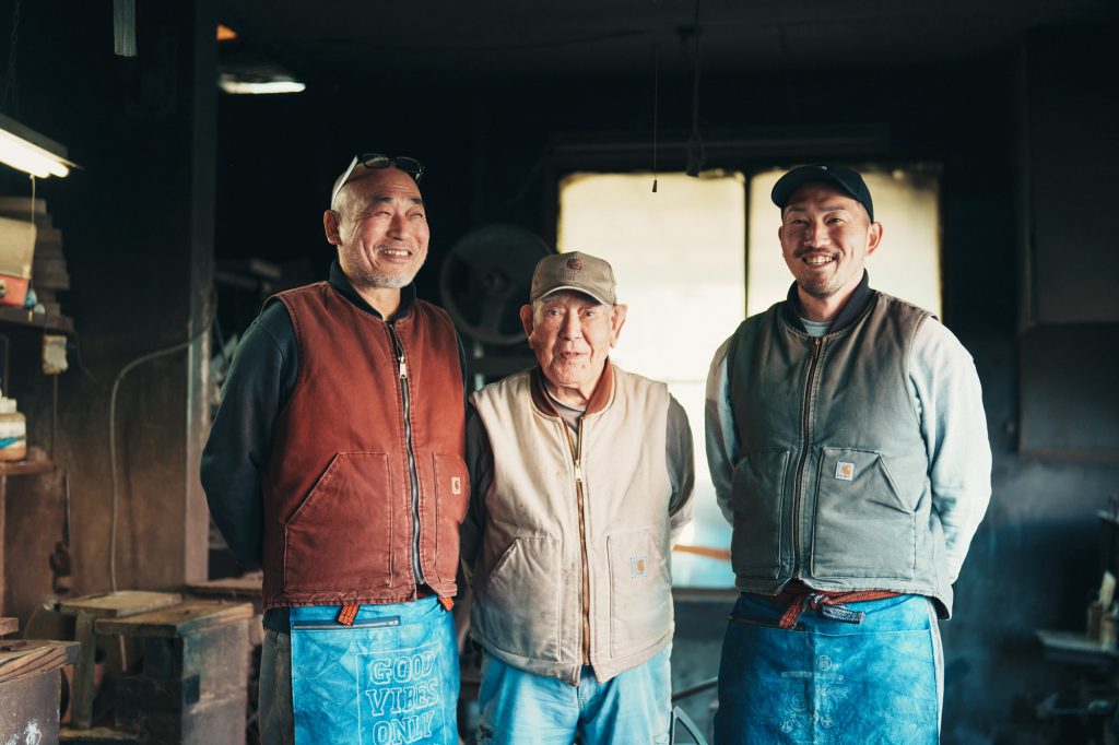 栗原健一料理長と蓑毛㊀鍛冶屋