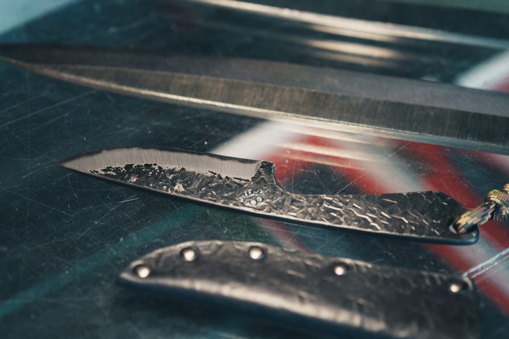 アウトドアナイフ