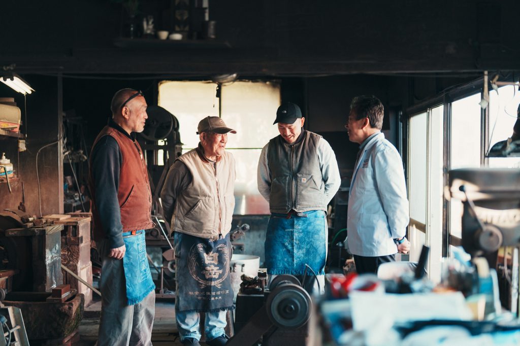 蓑毛鍛冶屋・親子3代